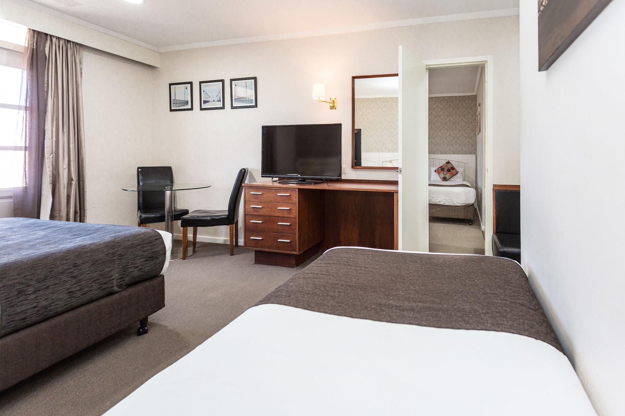 אולבני Country Comfort Amity Motel מראה חיצוני תמונה
