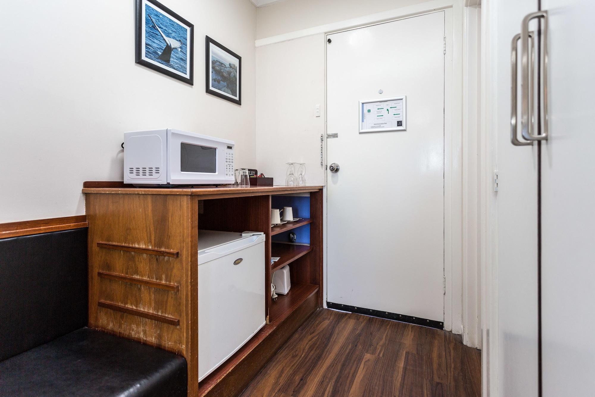 אולבני Country Comfort Amity Motel מראה חיצוני תמונה