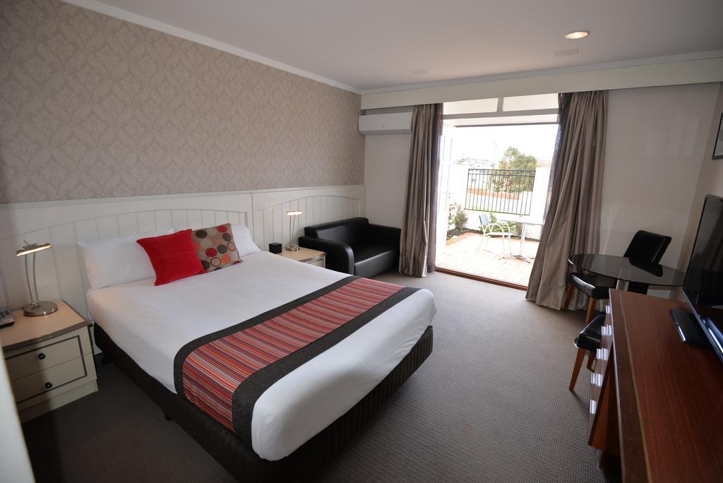 אולבני Country Comfort Amity Motel מראה חיצוני תמונה
