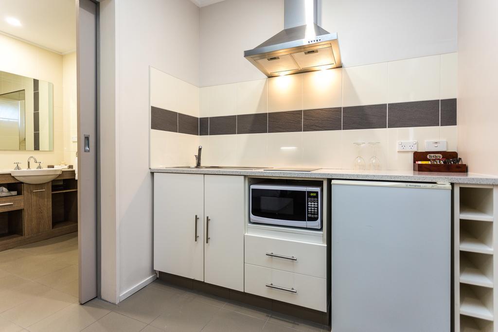 אולבני Country Comfort Amity Motel מראה חיצוני תמונה