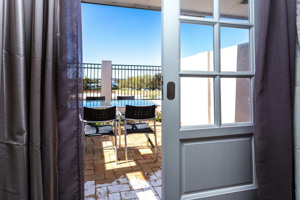 אולבני Country Comfort Amity Motel מראה חיצוני תמונה